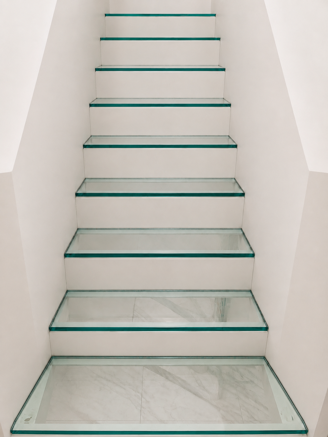escalera de vidrio creada en mallorca